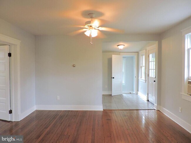 Foto del edificio - 1101 Merrimans Ln