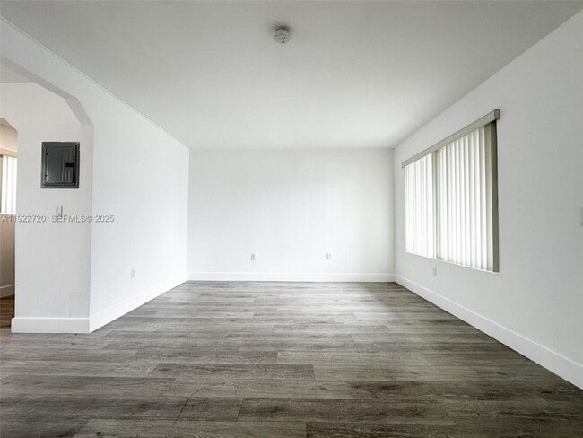 Foto del edificio - 1894 NW 53rd St