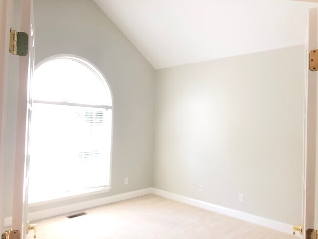 Office - 10150 Loganberry Trl