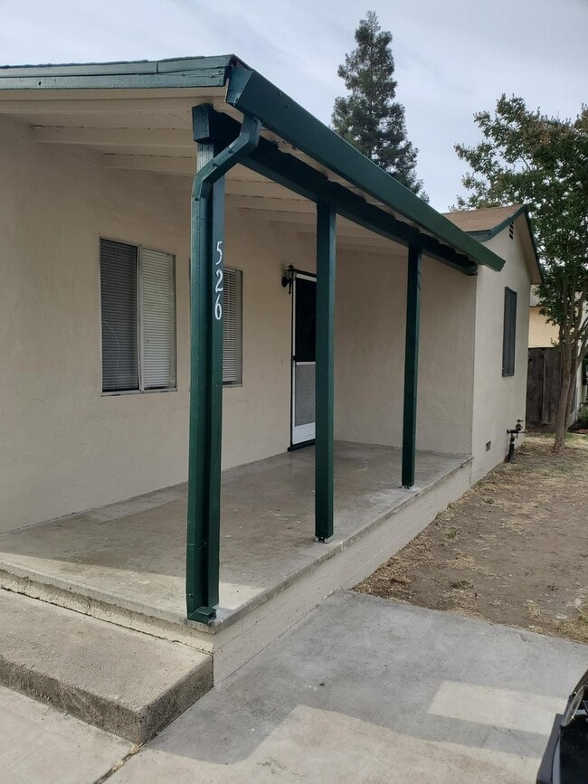 Building Photo - S526/528MR