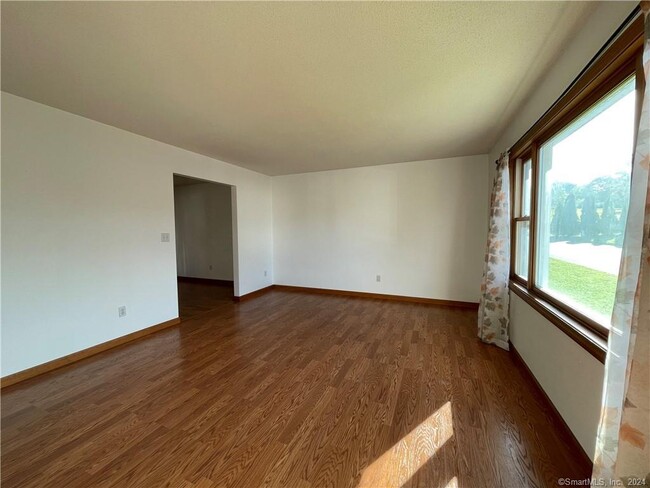 Building Photo - 33 Gentile Pl