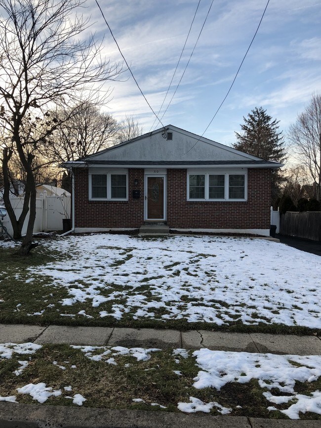 Building Photo - 310 Gilpin Rd