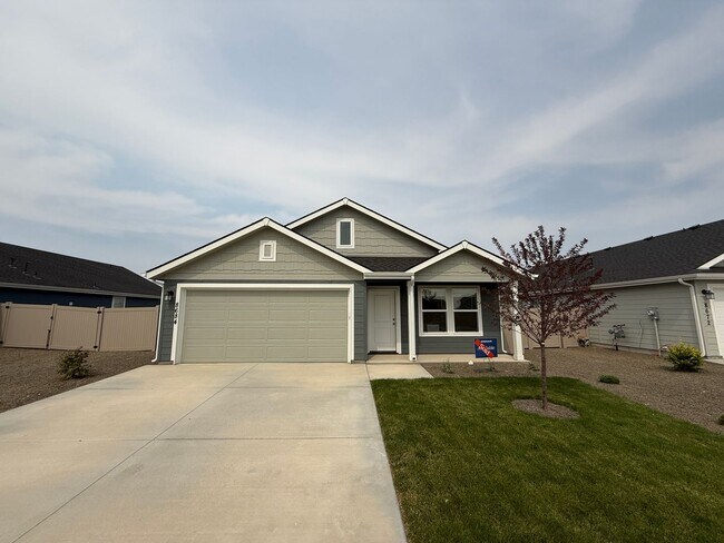 Building Photo - Modern 4-Bedroom Gem in Sweetwater Glen – ...