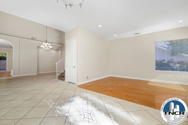 Foto del edificio - Gorgeous 4 Bedroom | 3.5 Bath