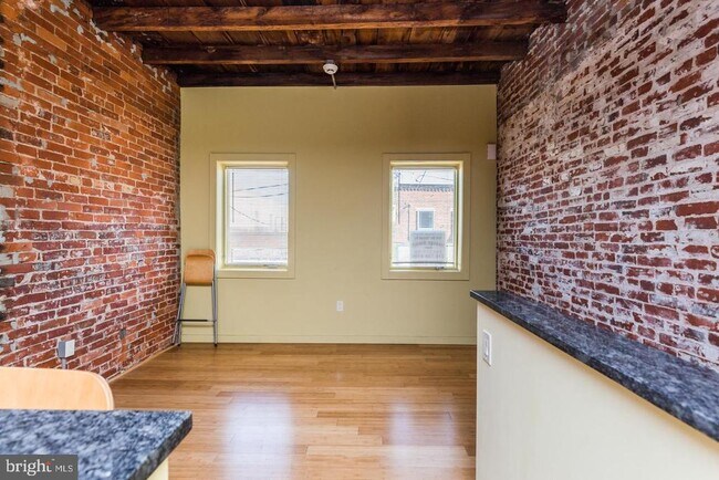 Building Photo - 2030 S Juniper St