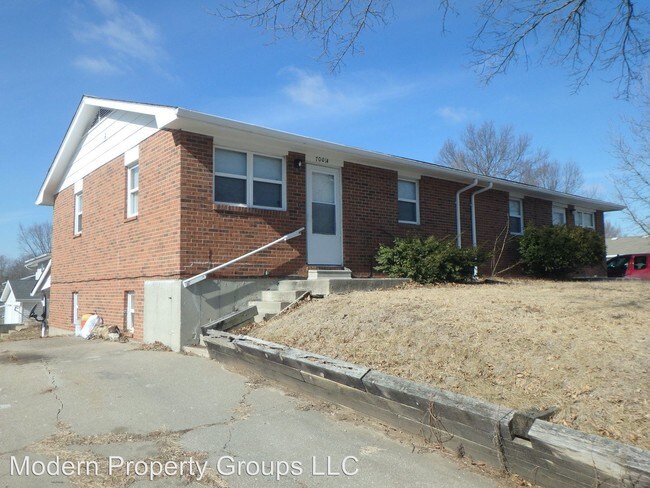 Building Photo - 7001 N Moberly Dr