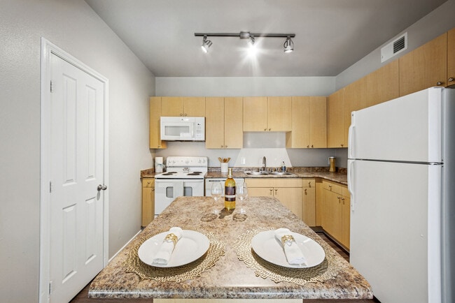 Building Photo - The Residences Of Holland Lake