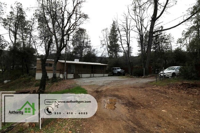 Building Photo - 15095 Rock Creek Rd. Pets Considered with ...