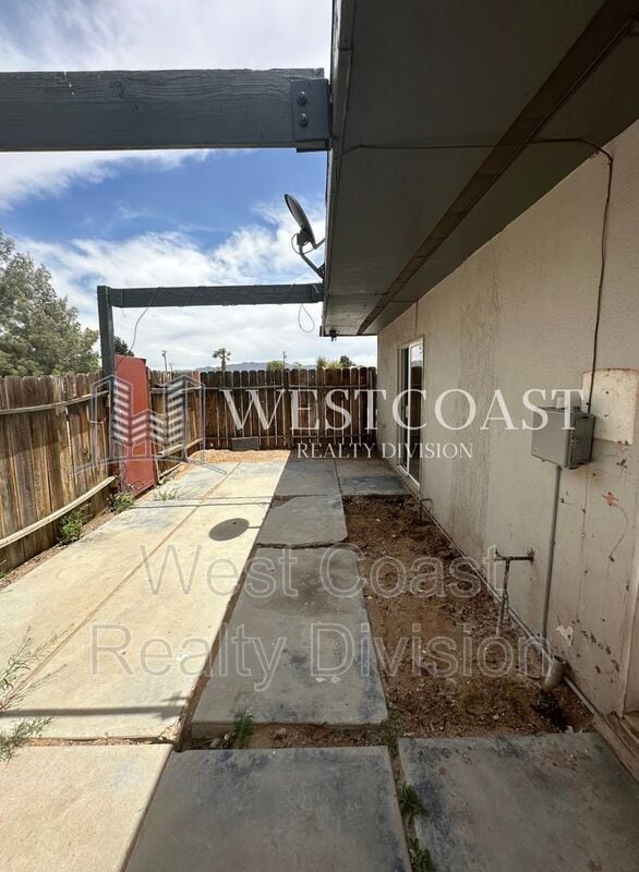 Foto del edificio - 13222 Mohawk Rd