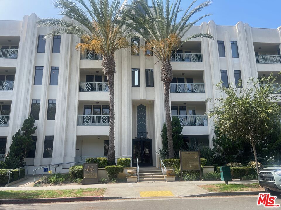 Foto principal - 5625 Crescent Park E