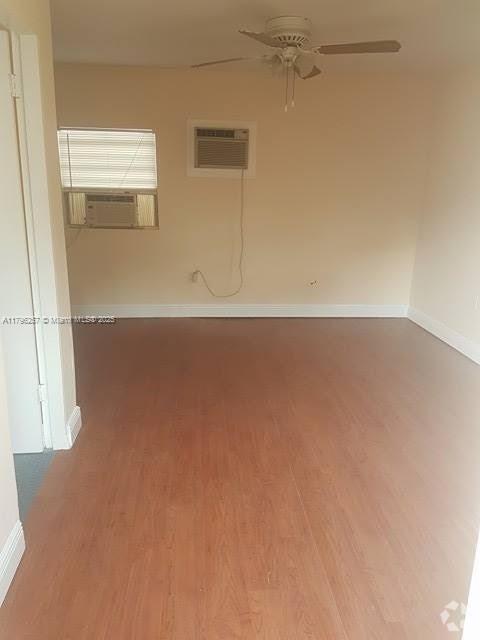 Building Photo - 1519 N 59th Terrace