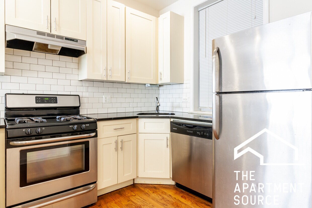 Foto principal - 855 W Cornelia Ave