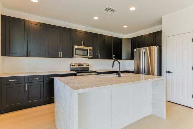 Building Photo - 11050 E Segura Ave