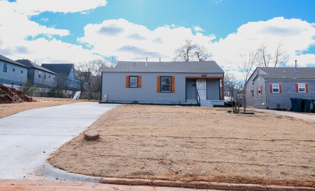 Building Photo - 1808 NW 40th St