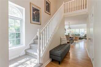 Building Photo - 72 Windward Way
