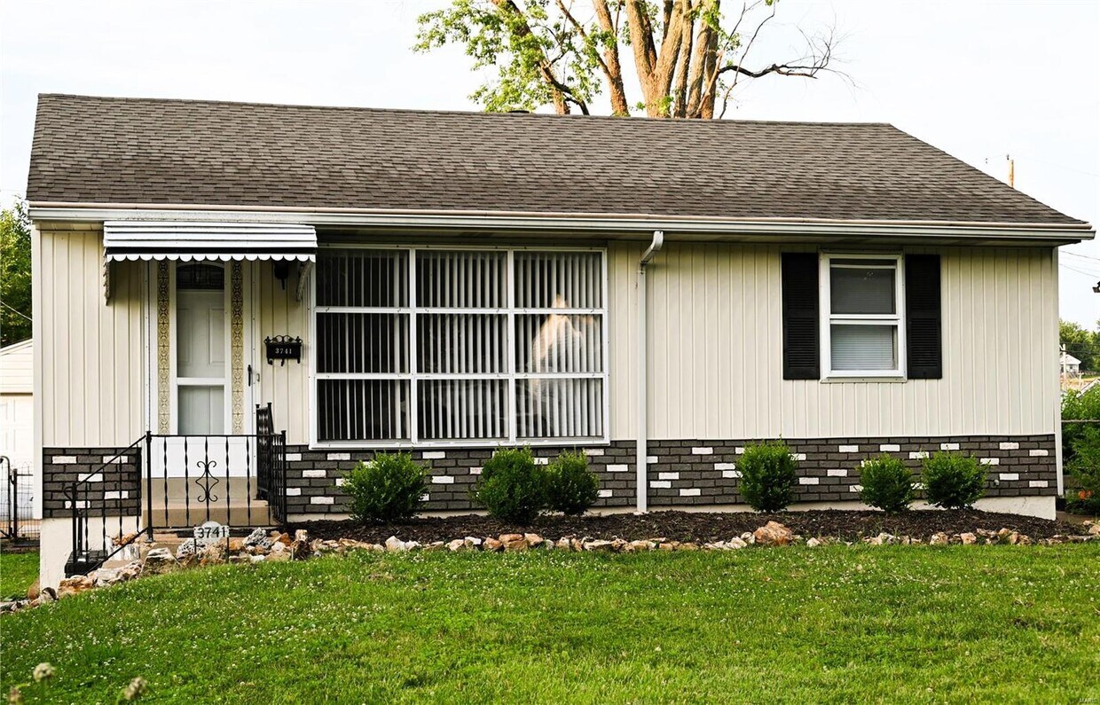 3741 Courtois St, St. Louis, MO 63123 House Rental in St. Louis, MO