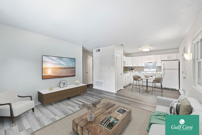 Foto del edificio - Gulf Cove Apartments
