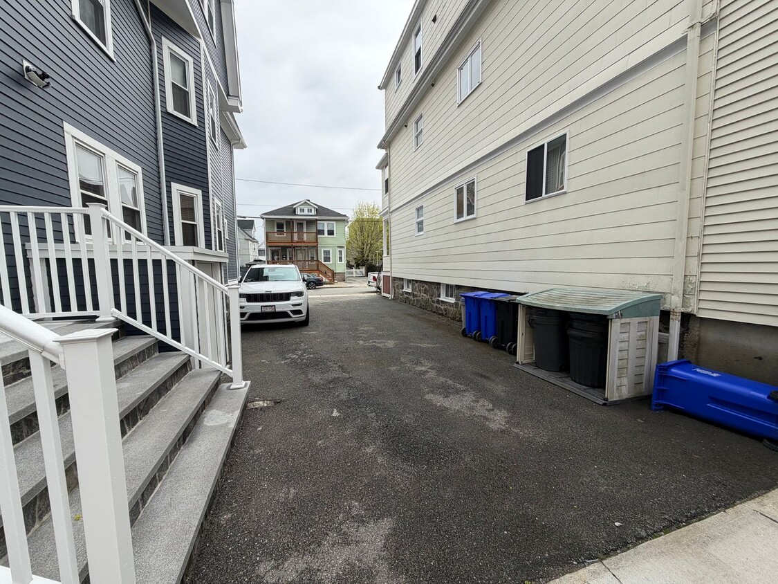 Photo - 35-37 John St-