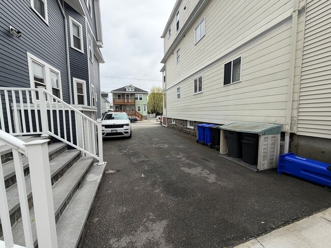 35-37 John St- - 35-37 John St- House