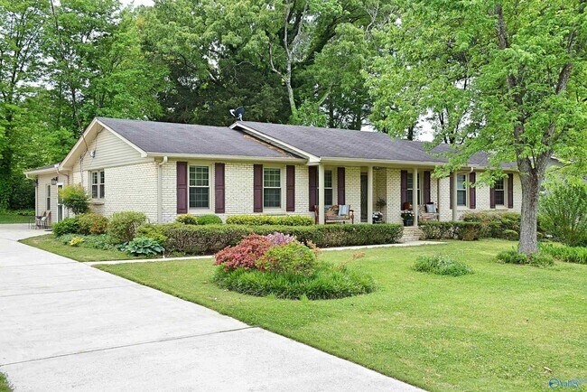 Foto del edificio - 207 Jones Valley Dr SW