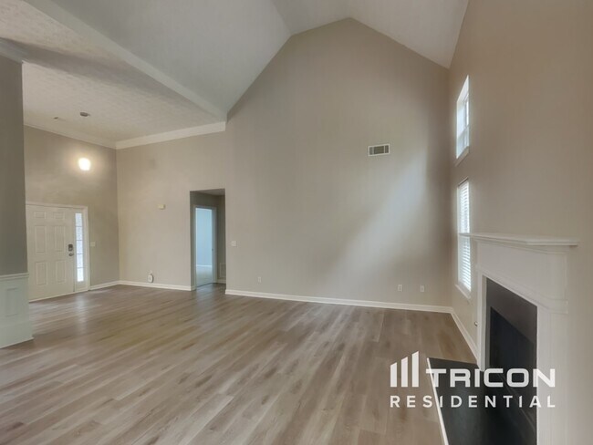 Foto del edificio - 12513 Lakeside Pkwy