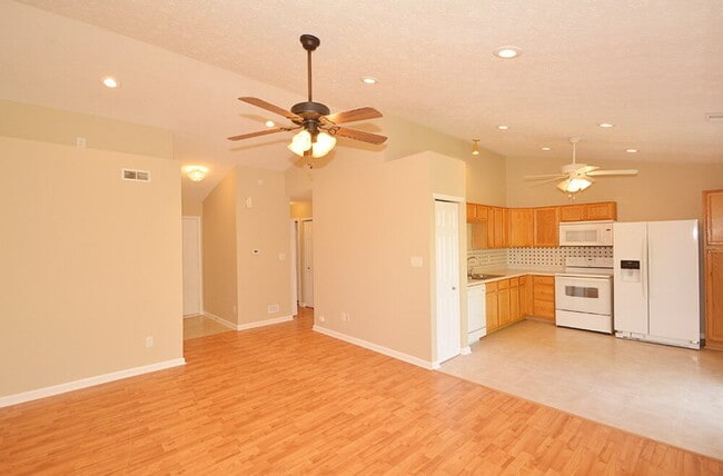 Building Photo - 5842 Kiah Ct