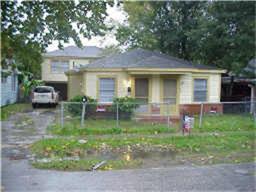 Building Photo - 5136 Bell St