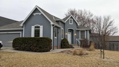 Building Photo - 9513 S 26th Ave