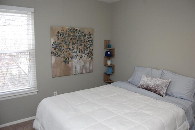 2nd bedroom - 8610 W. 109th St,
