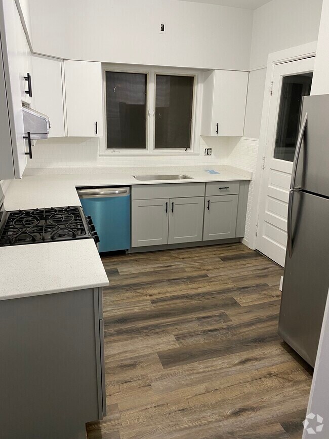 Brooks Apartments for Rent with Hardwood Floors Rochester, NY 2