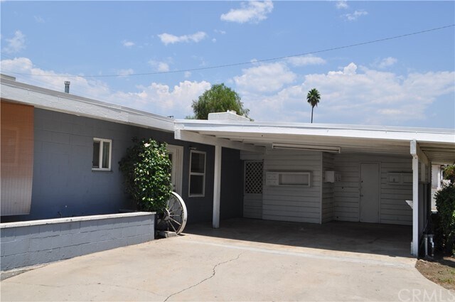 Building Photo - 1321 Campus Ave