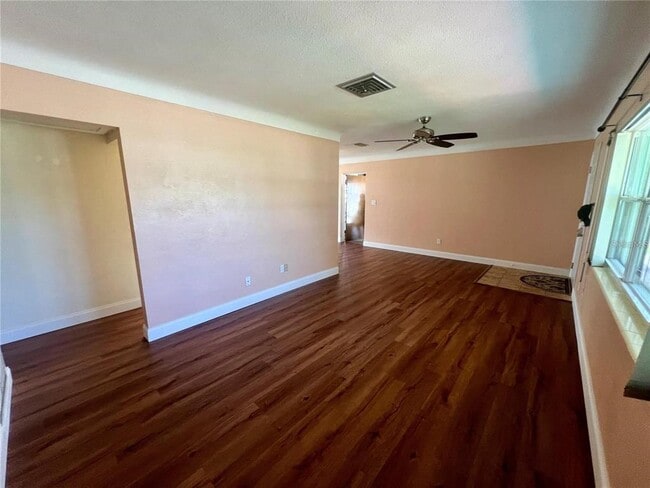 Foto del edificio - 6700 17th Ln N