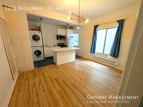 Building Photo - 1226 Broadway