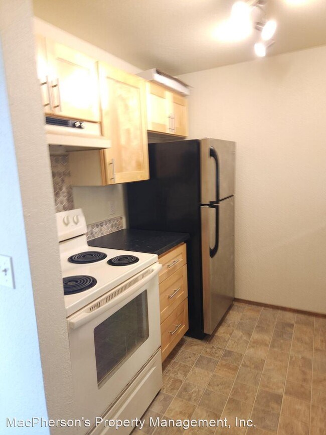 Building Photo - 2 br, 1 bath House - 9484 Redmond-Woodinvi...