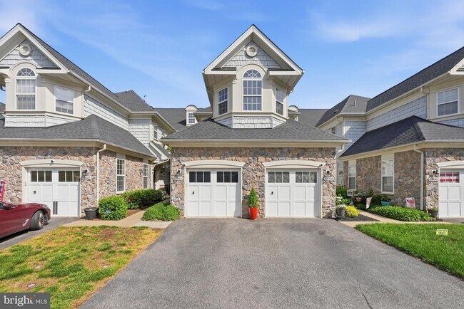 Foto del edificio - 13940 Greendale Dr