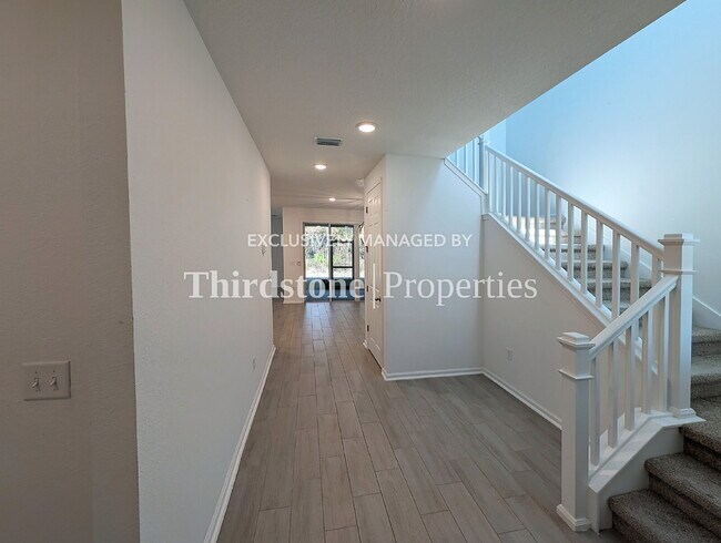 Foto del edificio - 8225 Cedar Run Ln