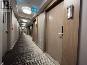 Building Photo - 575 Bloor St E