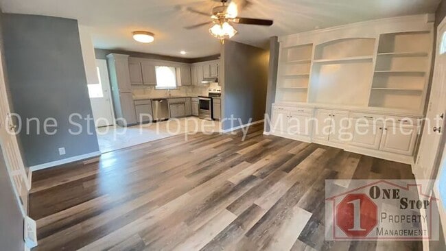 Building Photo - 4-bedroom, 2.5-bathroom in Raytown