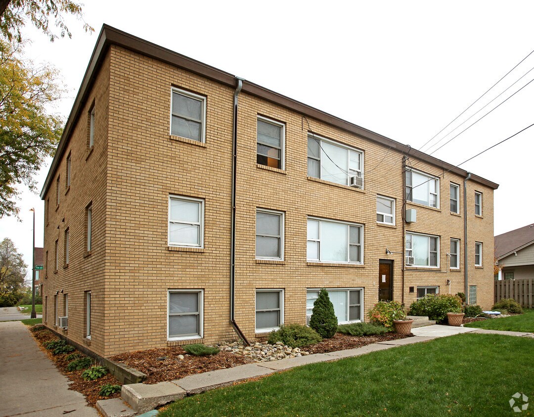 1621 7th St W, Saint Paul, MN 55102 1621 7th St W Saint Paul, MN