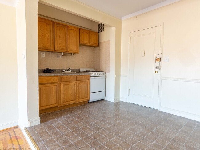 Building Photo - 430 Ocean Pkwy