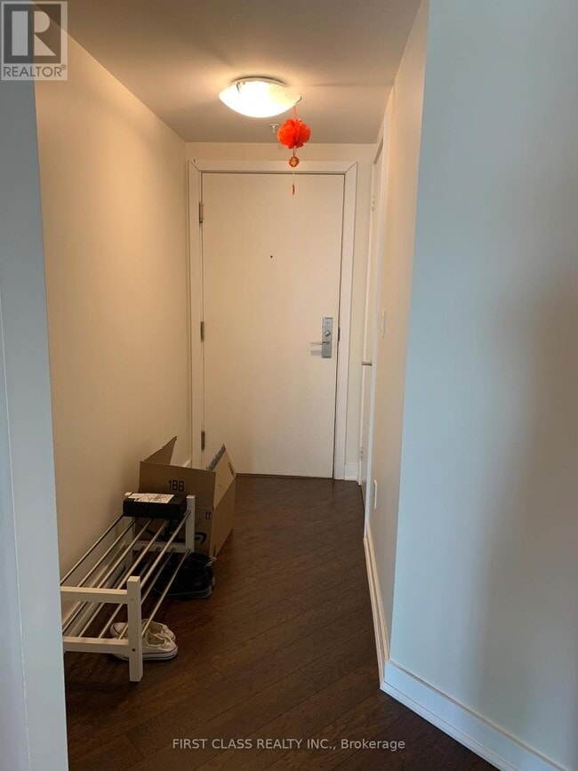 Photo du bâtiment - 5740 Yonge St