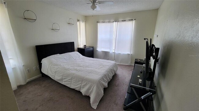 Building Photo - 4400 Thornbriar Ln
