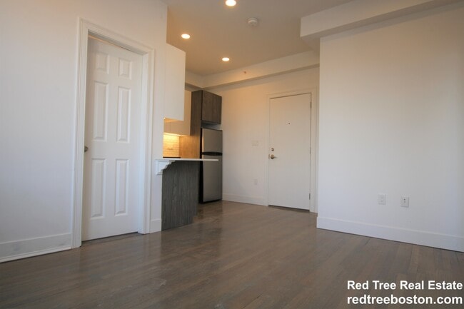 Building Photo - 19 Queensberry St