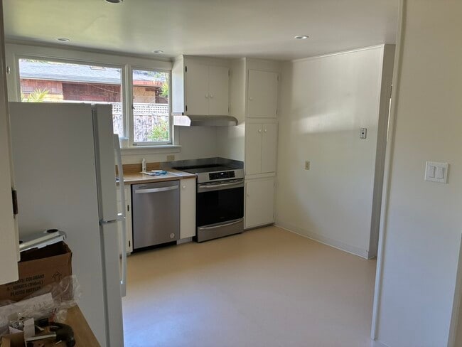 Foto del edificio - 221 Brookside Dr