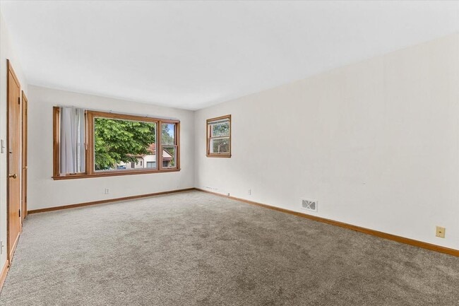 Building Photo - 4722 N 49th St