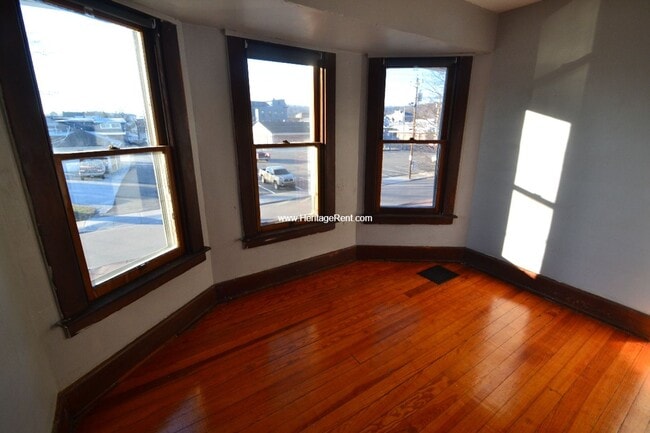 Building Photo - 207 Park Ave