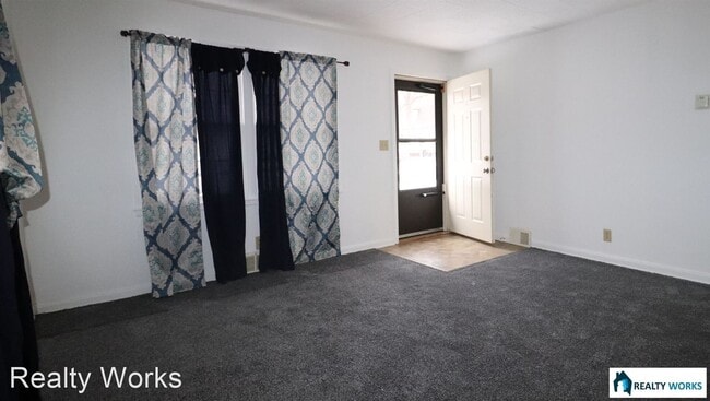 Foto del edificio - 3 br, 1 bath House - 3235 Potter St