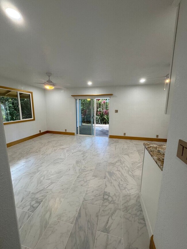 Foto del edificio - Newly Renovated 2 Bedroom / 1 Bathroom Cottage for Rent in Makawao!