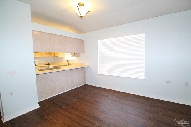 Foto del edificio - 1128 Sweetbriar St