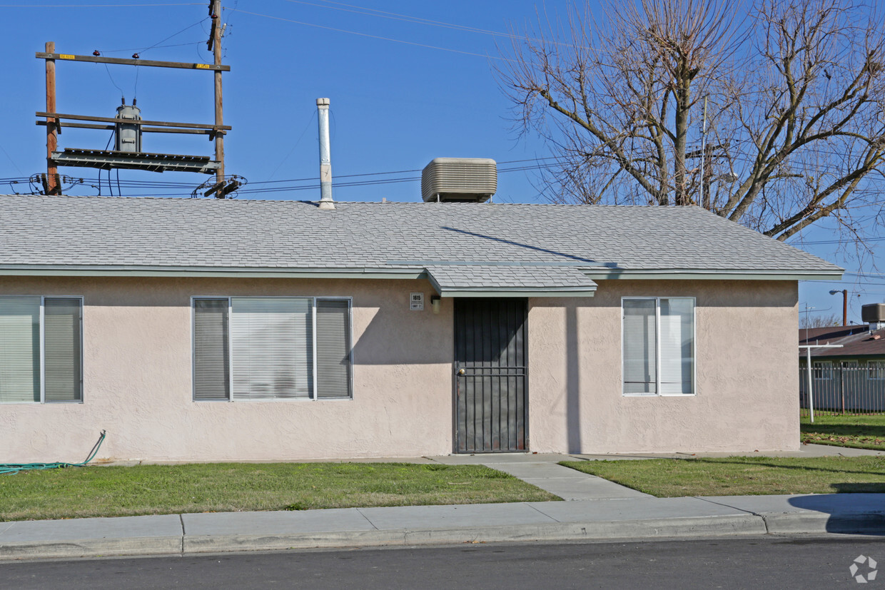 Building Photo - Mendoza Terrace I & II